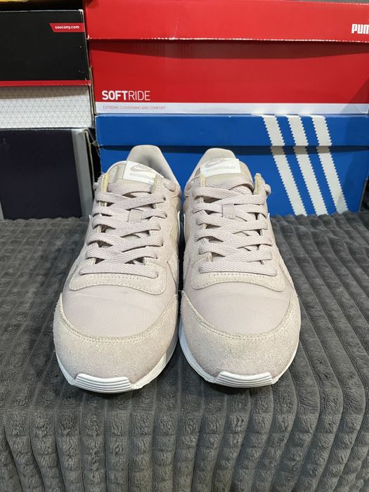 Жіночі кросівки Nike Internationalist 40(25,5см) оригінал