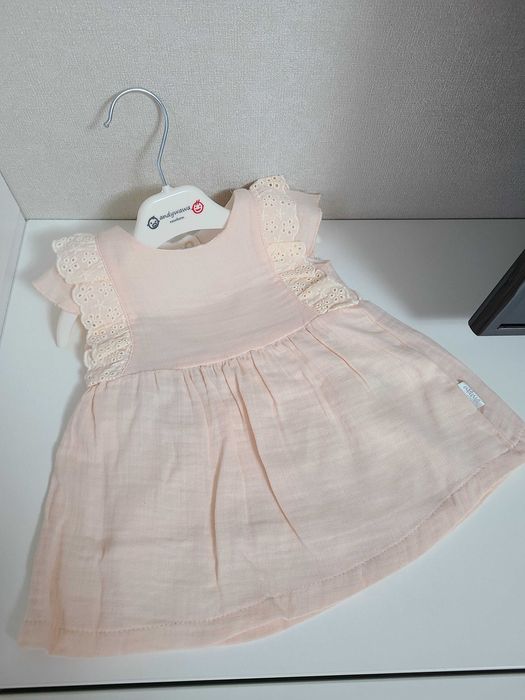 Нарядное платье 0-3месяца