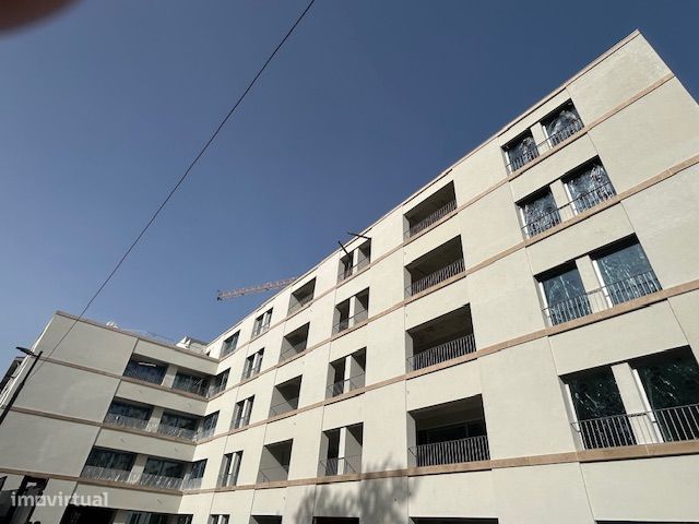 T1 novo com garagem, varanda e ar condicionado — Paranhos, Porto