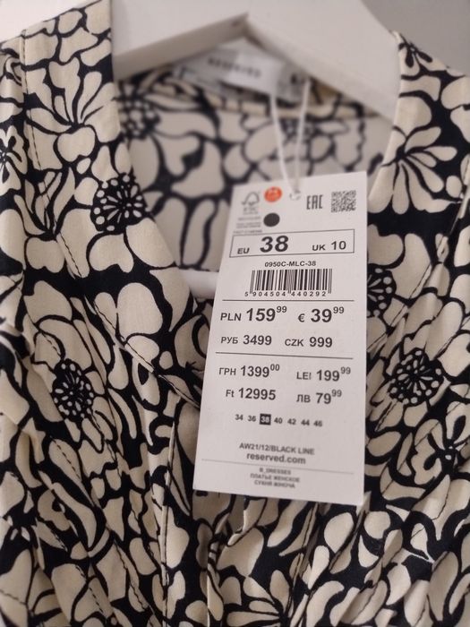 Sukienka długa na guziczki