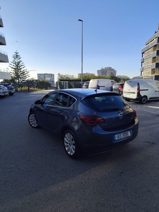 Opel Astra J 1.3 CDTI COSMO | Ano 2010 | 95cv | 250Mil Kms impecável