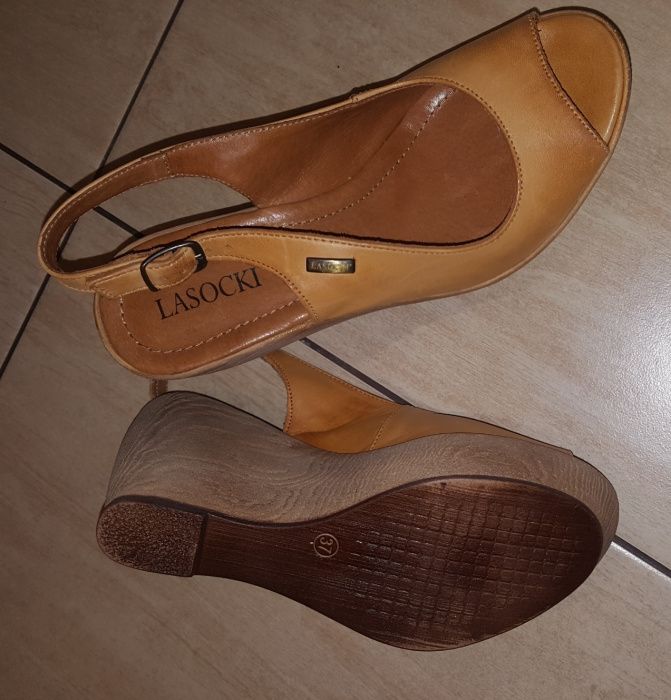 Skórzane koturny Lasocki 37