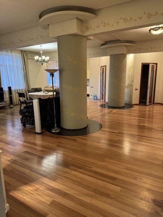 Продам 3-кім. квартиру центр вул. Сумська, 128, М Университет