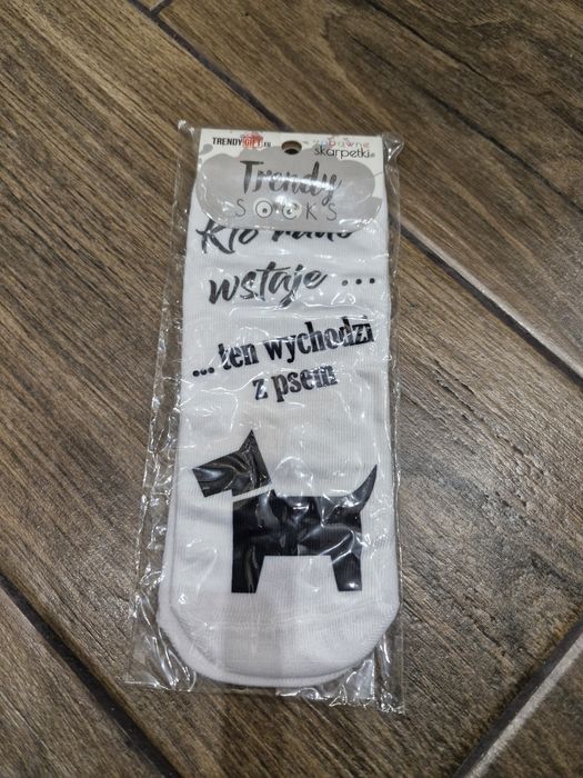 Skarpety stopki - kto rano wstaje ten wychodzi z psem