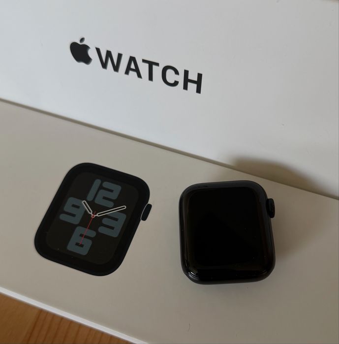 Apple Watch SE (2ª Geração) 40mm GPS+Cellular