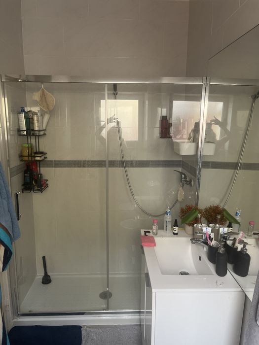 Alugar quarto !cama  sera opcional ! Disponivel de imediato
