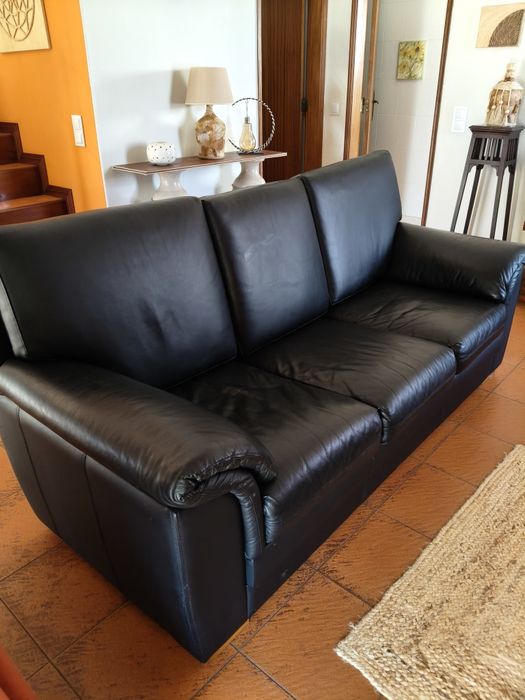 Sofa em pele em bom estado