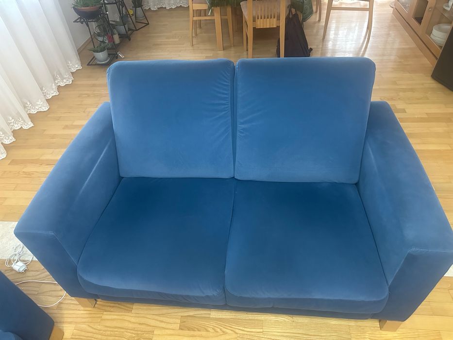 oddam za darmo 2 sofy i pufę