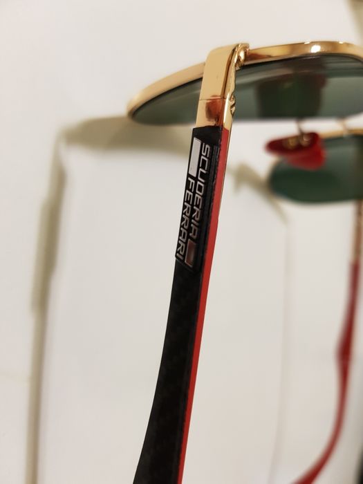 Óculos de Sol Ray-Ban Coleção Scuderia Ferrari F1 Aviator RB8313M