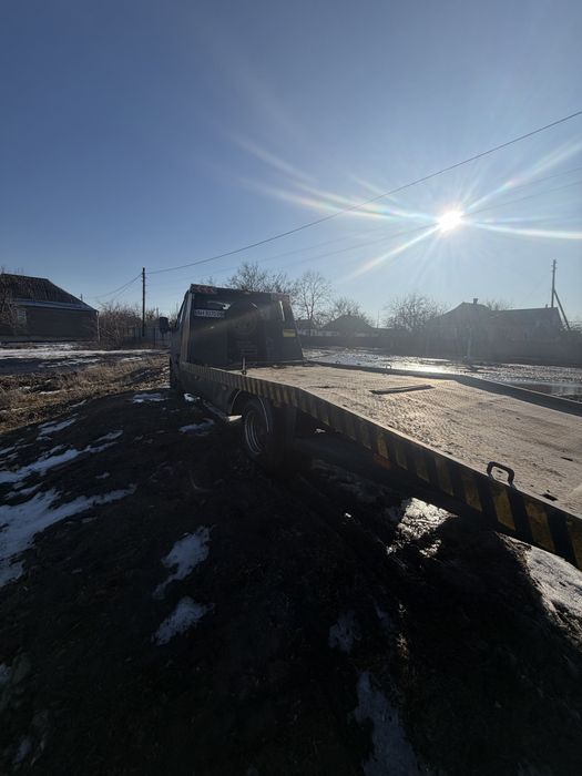 Продам эвакуатор