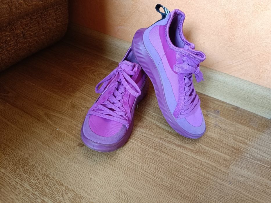 Дитячі кросівки, кеди, хайтопи