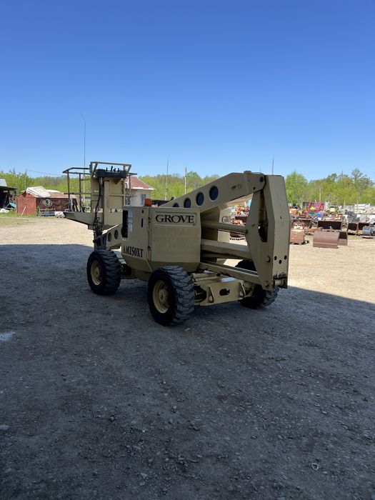 Колінчатий підйомник GROVE AMZ50XT