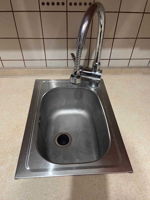 Sprzedam meble kuchenne z wyposażeniem