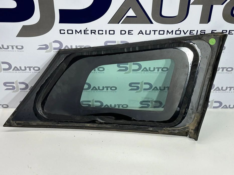 Vidro Painel Direito / Esquerdo - Renault Clio IV Grandtour (2016)