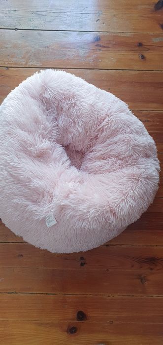 Cama peludo e fofa para gatos
