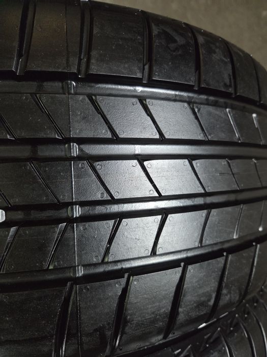 opony nowe 225/40R18 Bridgestone Turanza T005