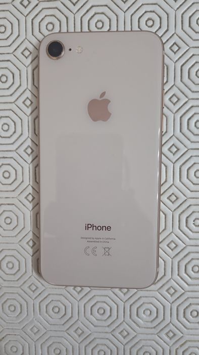 Vendo Iphone 8 64gb em  bom estado