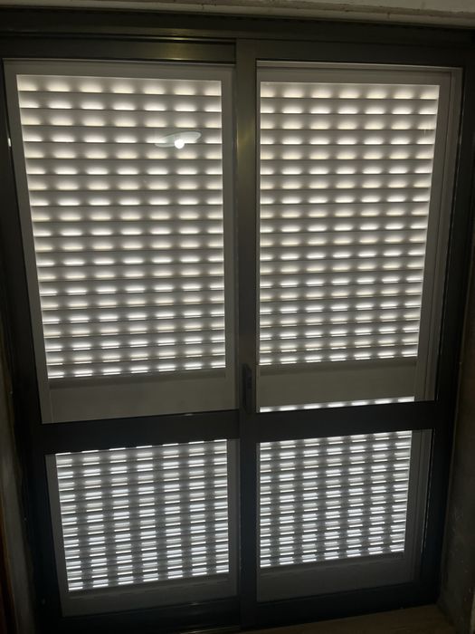 Porta e portada de exterior