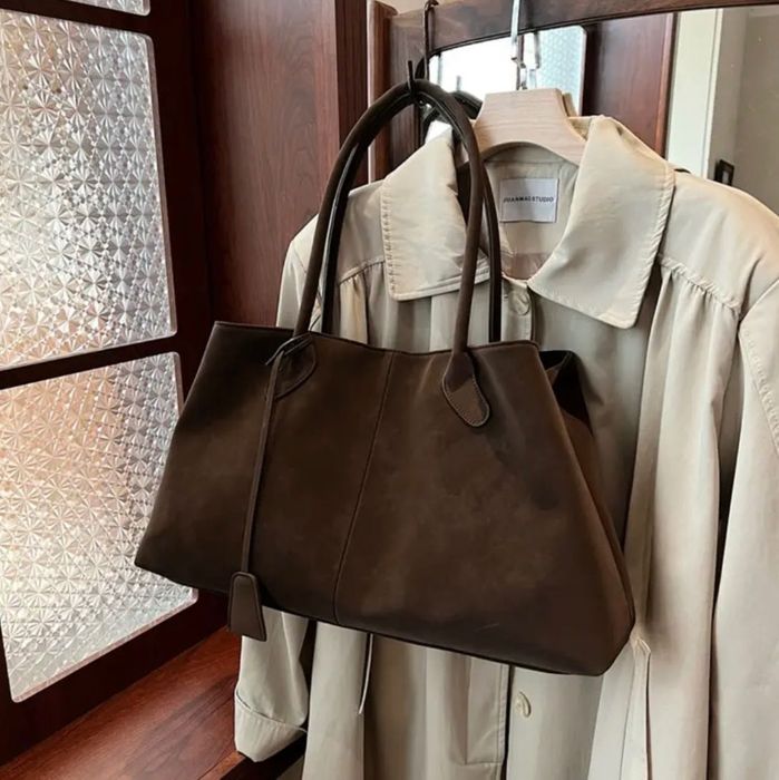 Ідеальна жіноча сумка в шоколадному кольорі