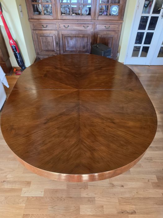 Mesa de Jantar Oval Art Déco Extensível (Anos 30/40) – Nogueira