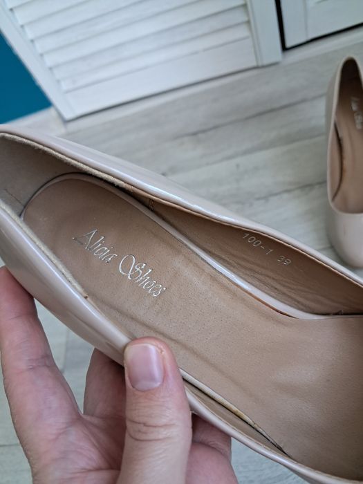 Buty damskie czółenka nude beżowe na obcasie 39