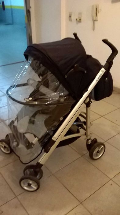 Carrinho BebeConfort robusto e confortável com todos os extras
