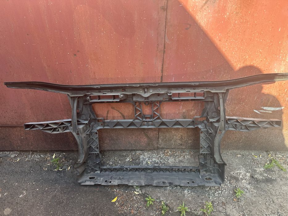 Передняя установочная панель телевизор VW Touran 1T0805588 2005-2010