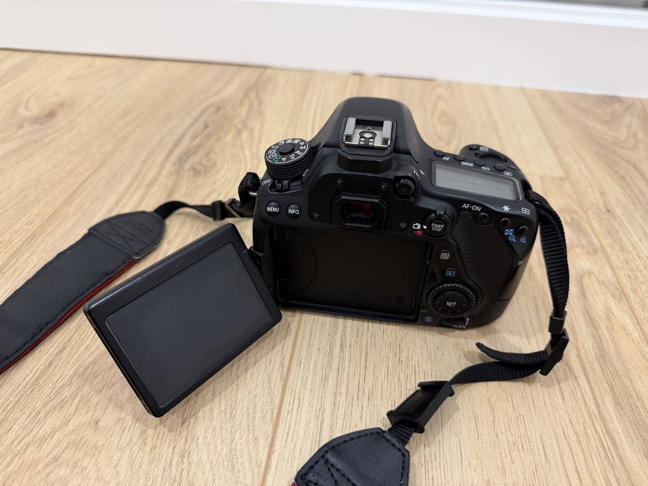 Canon 80D (corpo)