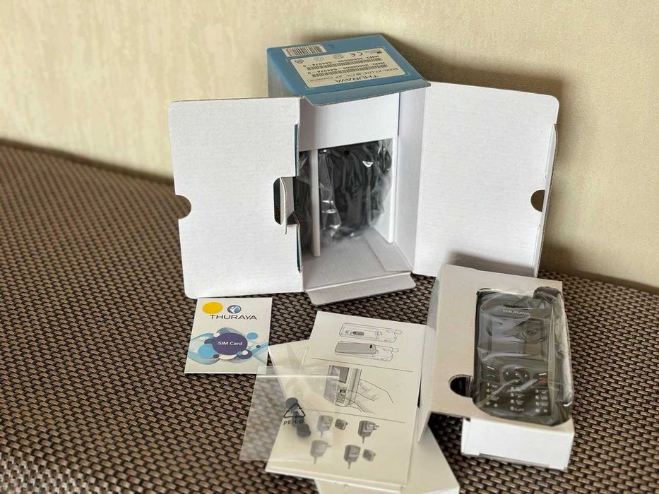 Супутниковий телефон Thuraya XT Lite / 2 штуки