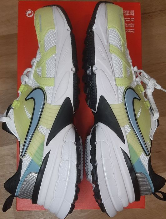 Оригінальні Nike V2K RUN 42.5