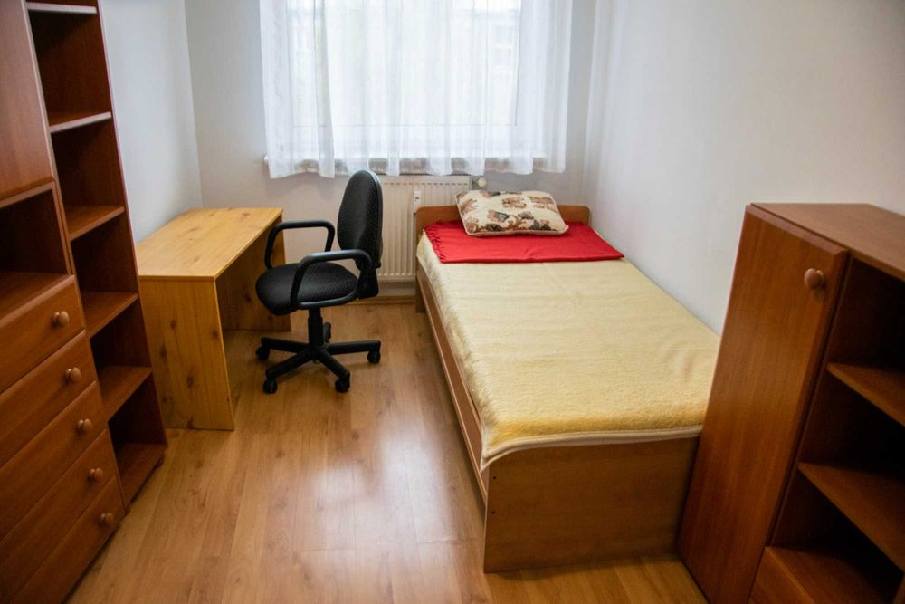 Cztery niezależne pokoje! Mieszkanie na Wildzie, w pełni umeblowane od 1 września! Internet w cenie!