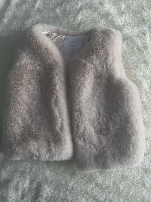 Хутряна жилетка для дівчинки