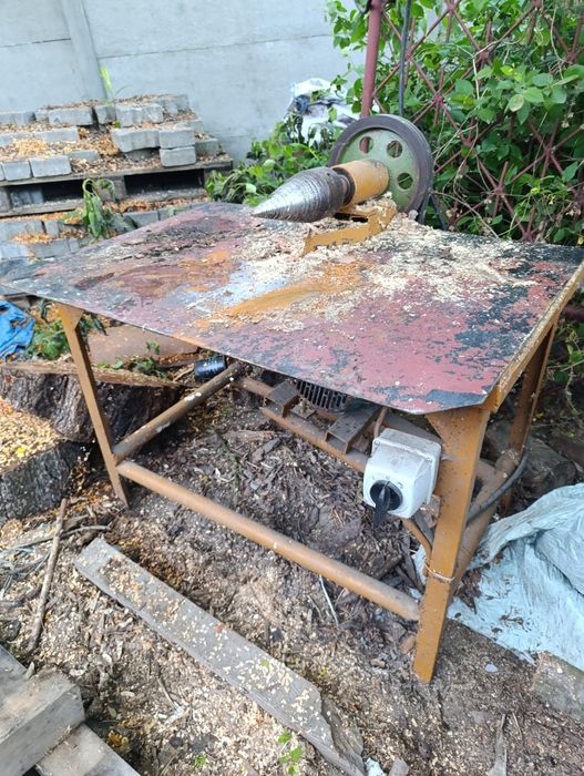 Łuparka do drewna świdrowa