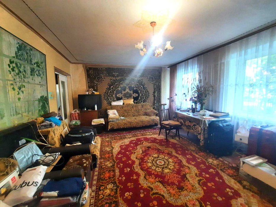 Продаж цегляного котеджу в с. Лазарівка