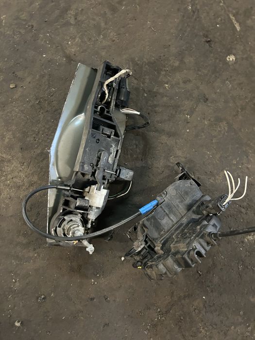 Zamek drzwi prawy lewy przod renault laguna III