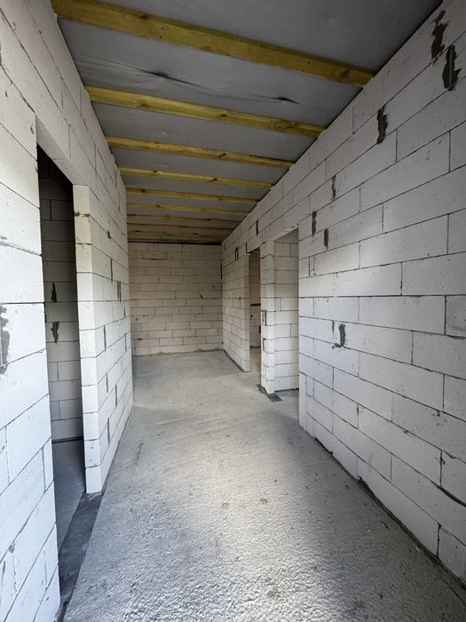 Продаж приватного будинку в 15 хв від центру міста