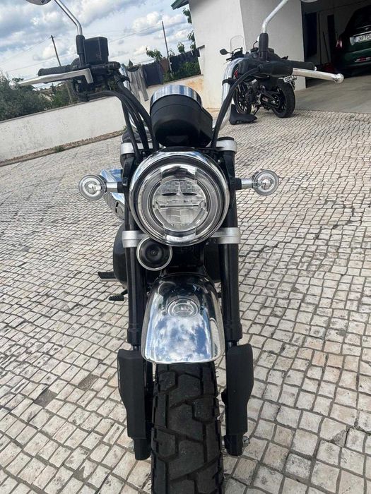 Honda monkey 125