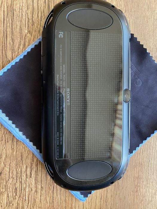 Sony PlayStation Vita PCH-1001 (OLED),Карта 8GB,Firmware 3.65,PsVita