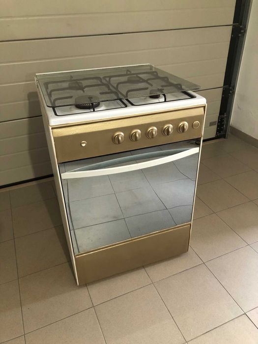 Fogão 4 queimadores e forno a gás