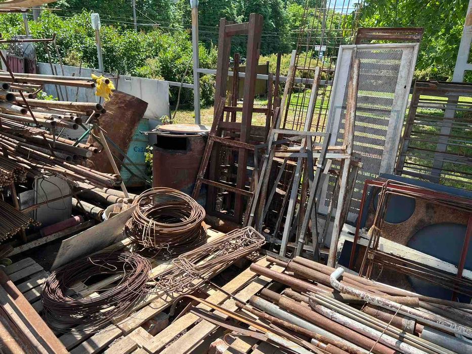 Арматура, катанка, труби, кутники, швелер, балка, бляха.