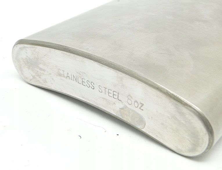 F1A ART DECO - interesująca piersiówka uniwersalna