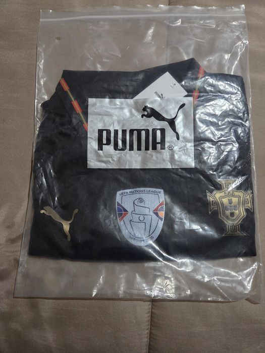 Camisola FPF edição especial Eusébio