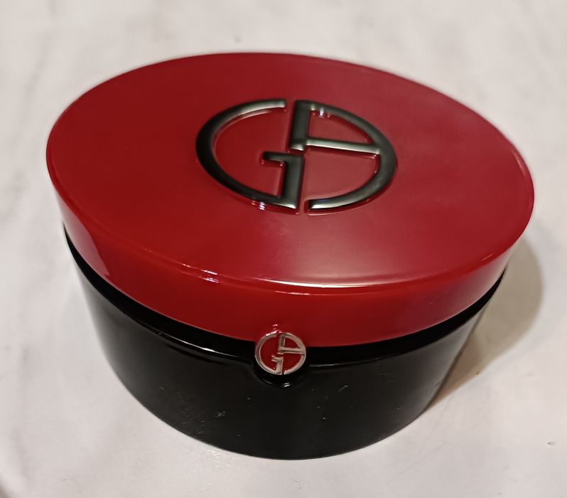 Кушон Giorgio Armani