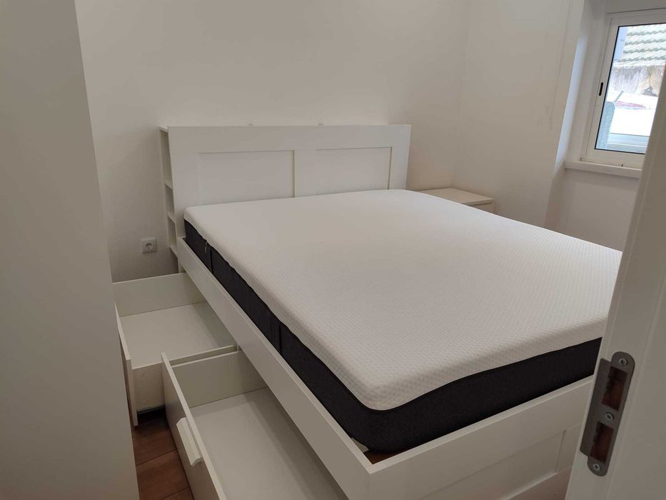 Cama IKEA c/ 4 gavetões, cabeceira destacável, Colchão Emma c/ 11Meses