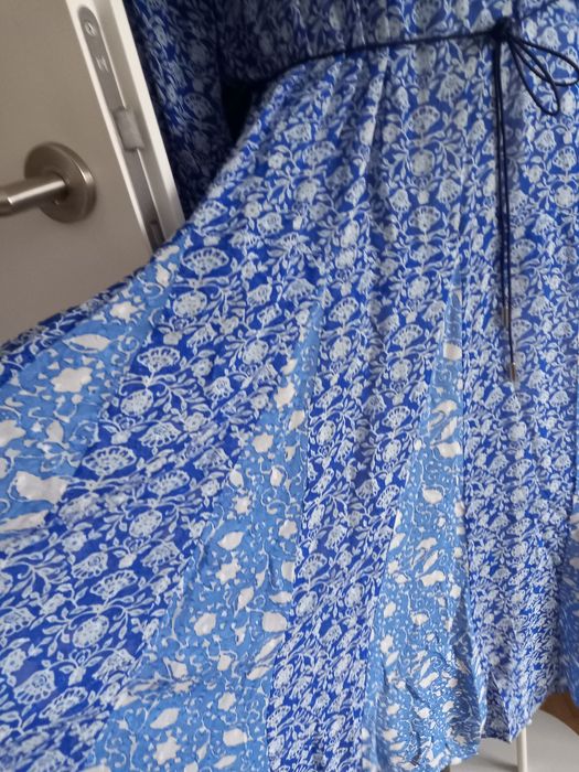 Sukienka midi marki Zara. Rozm. XXL
