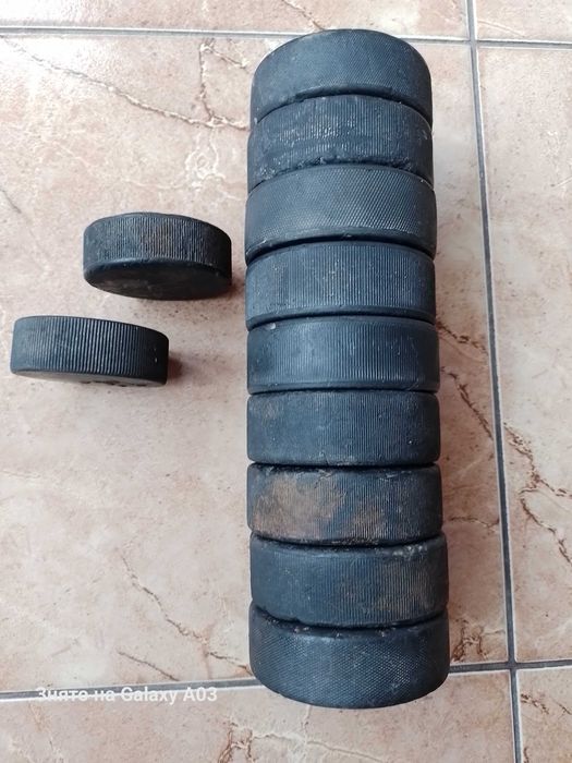 щайбы для игры в хокей 11 шт