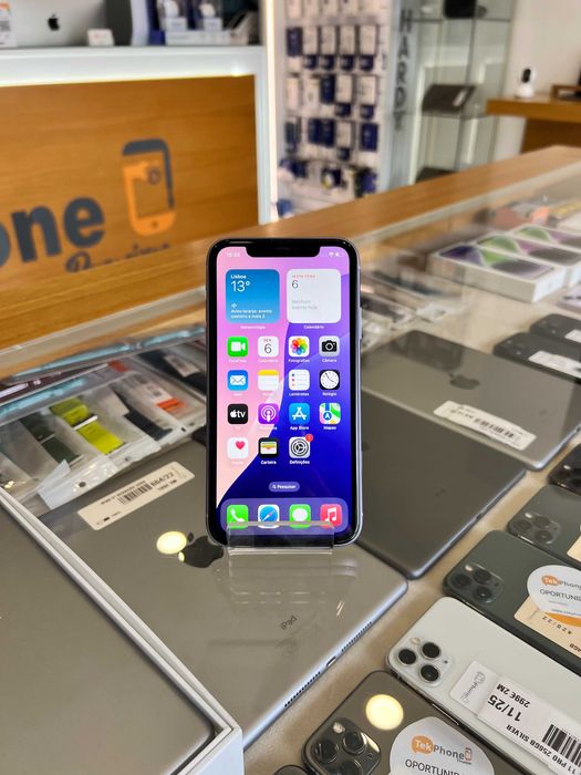 iPhone 11 64GB Excelente Estado