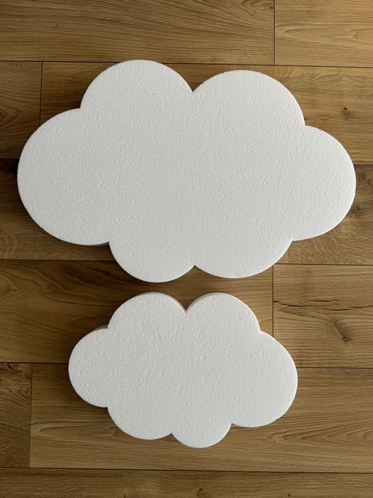 Śnieżynki, choinki, ozdoby świąteczne, chmurki, dekoracje