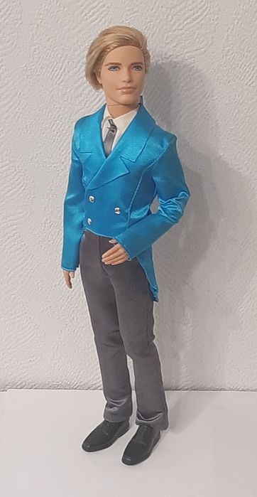 Фигурка Кена принц Лиам - персонаж фильма Barbie "Принцесса и поп-звезда"
