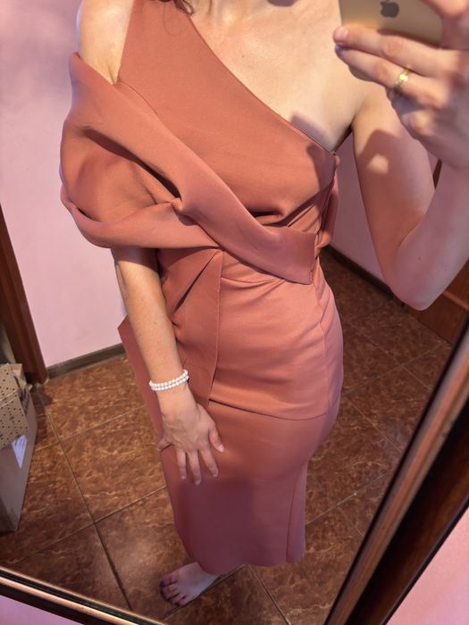 elegancka sukienkana jedno ramie  asos 36 pudrowy róż